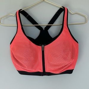 NWOT Knockout Front-Close Sport Bra